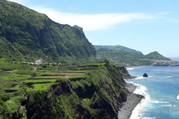 Azoren Wandergenuss II Interne Seite: Azoren Wandergenuss Terceira, Graciosa, Flores & Corvo